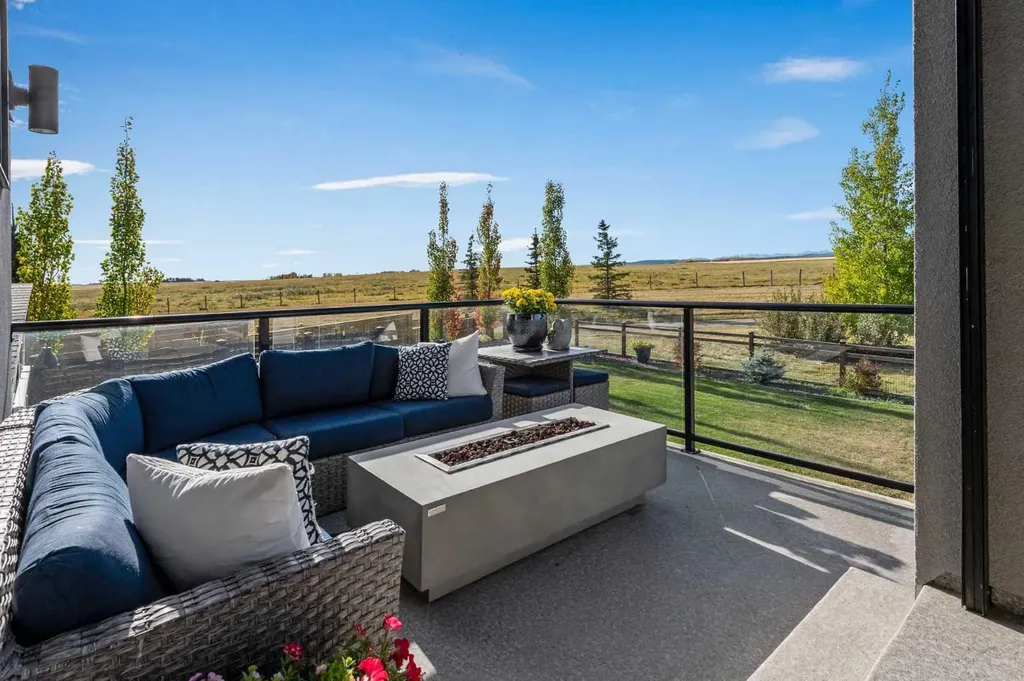 86 Juneberry Heights Rural Rocky View County AB T3Z 0E6