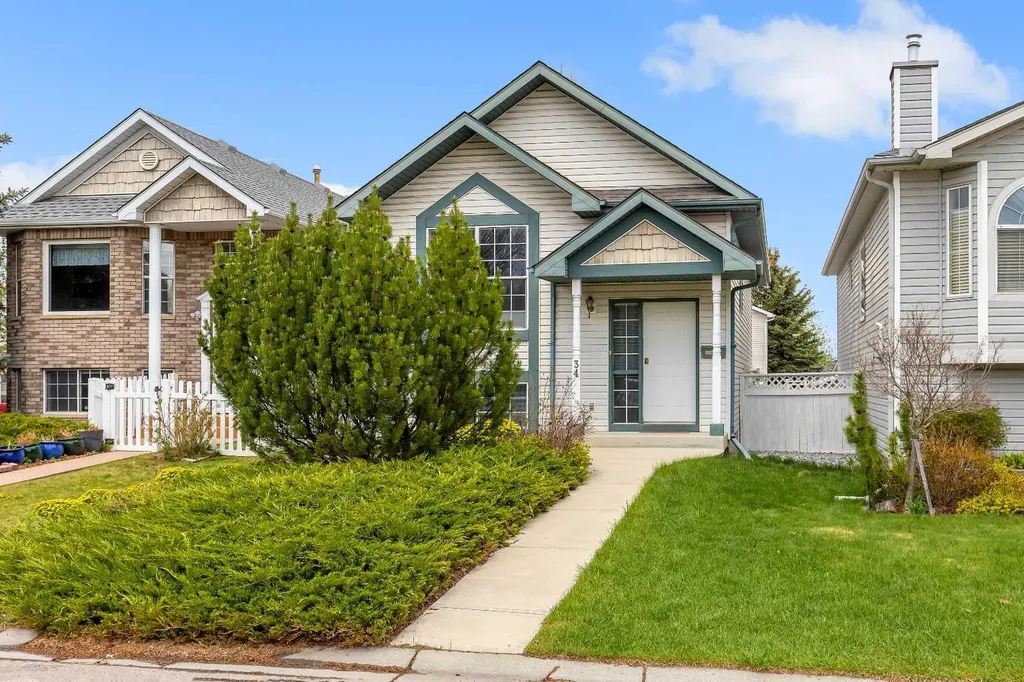 34 Hidden Spring Circle NW Calgary AB T3A 5H3