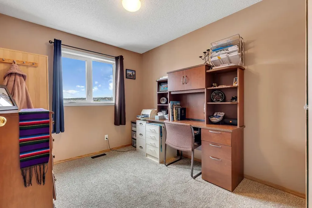 34 Hidden Spring Circle NW Calgary AB T3A 5H3