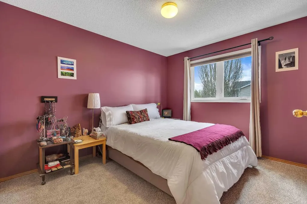 34 Hidden Spring Circle NW Calgary AB T3A 5H3