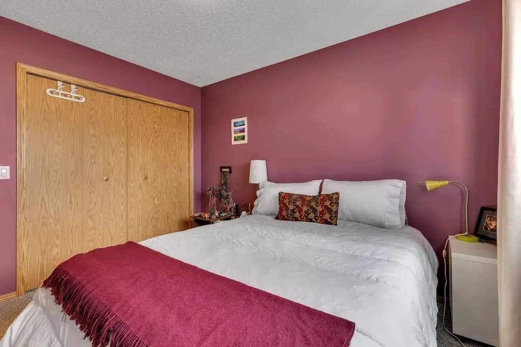 34 Hidden Spring Circle NW Calgary AB T3A 5H3