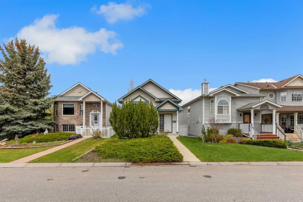 34 Hidden Spring Circle NW Calgary AB T3A 5H3