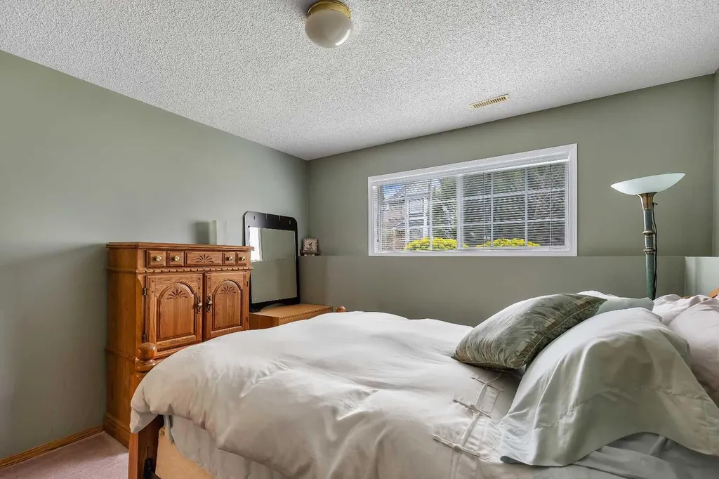 34 Hidden Spring Circle NW Calgary AB T3A 5H3