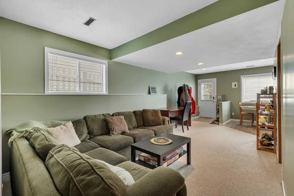 34 Hidden Spring Circle NW Calgary AB T3A 5H3