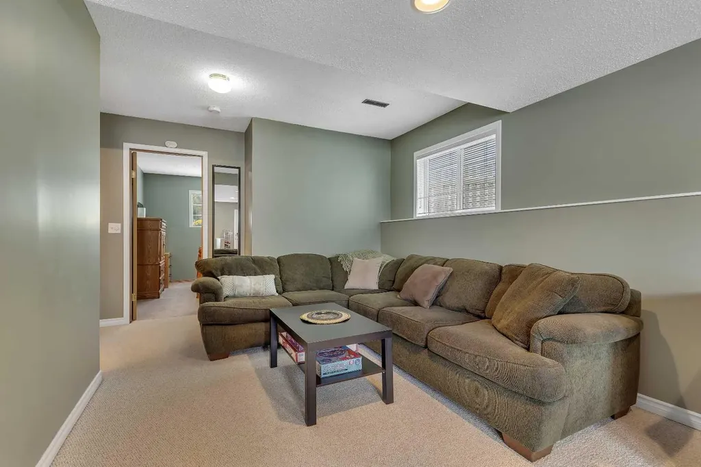 34 Hidden Spring Circle NW Calgary AB T3A 5H3