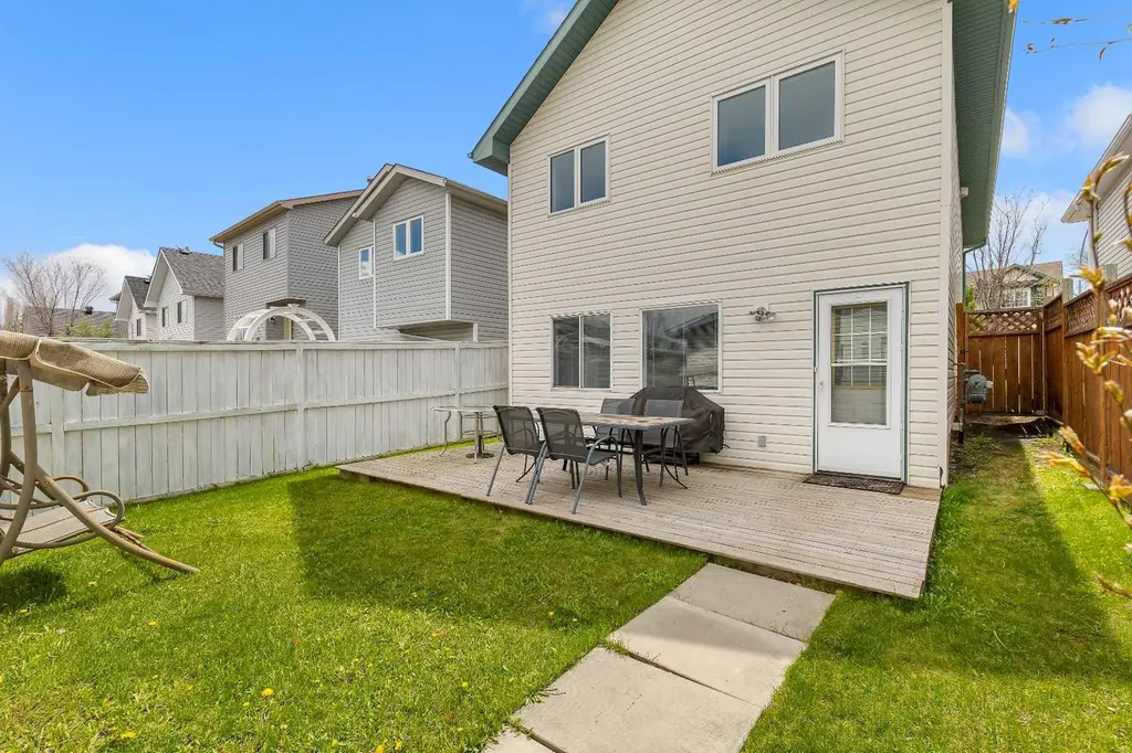 34 Hidden Spring Circle NW Calgary AB T3A 5H3