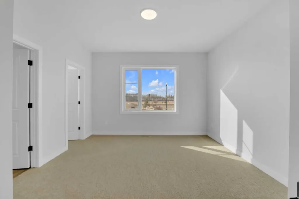 6 Memorial Parkway Rural Red Deer County AB T4E 3B7