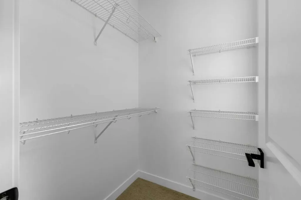 6 Memorial Parkway Rural Red Deer County AB T4E 3B7