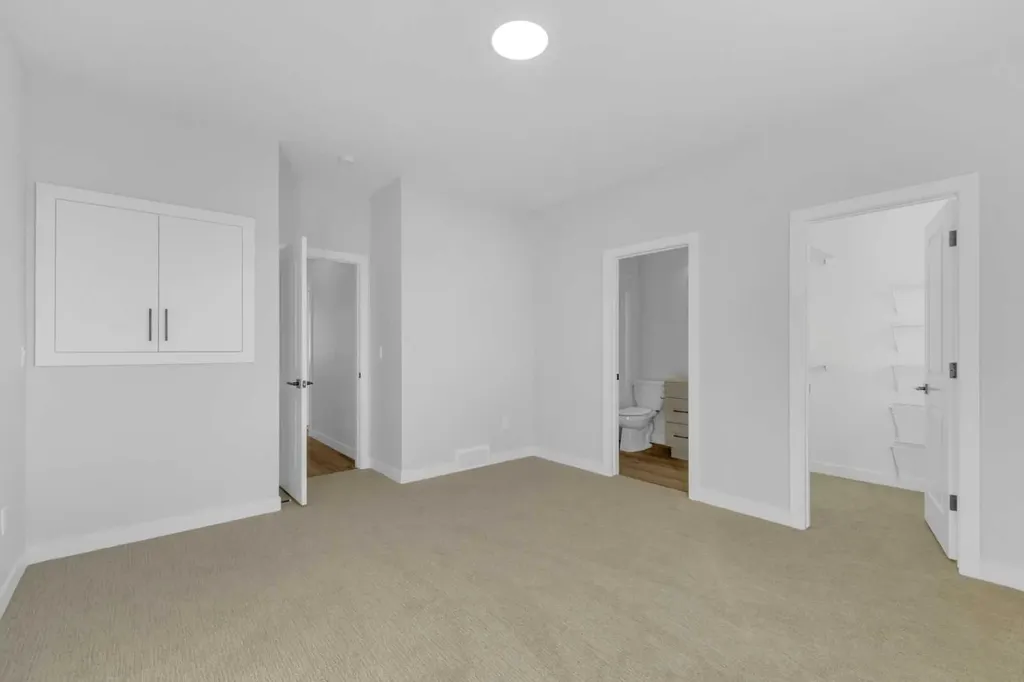 6 Memorial Parkway Rural Red Deer County AB T4E 3B7