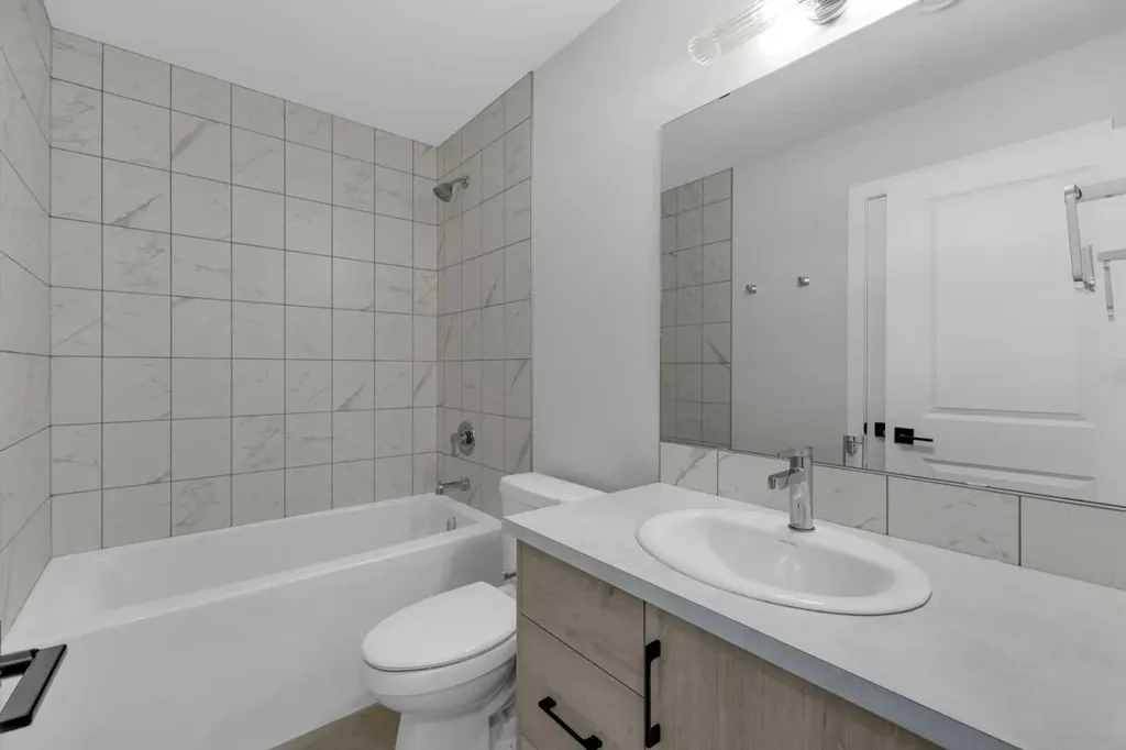 6 Memorial Parkway Rural Red Deer County AB T4E 3B7