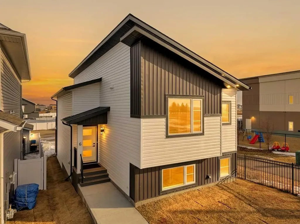 6 Memorial Parkway Rural Red Deer County AB T4E 3B7