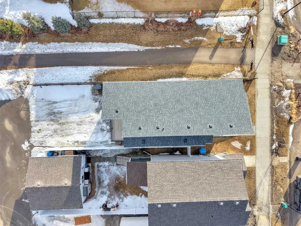 6 Memorial Parkway Rural Red Deer County AB T4E 3B7