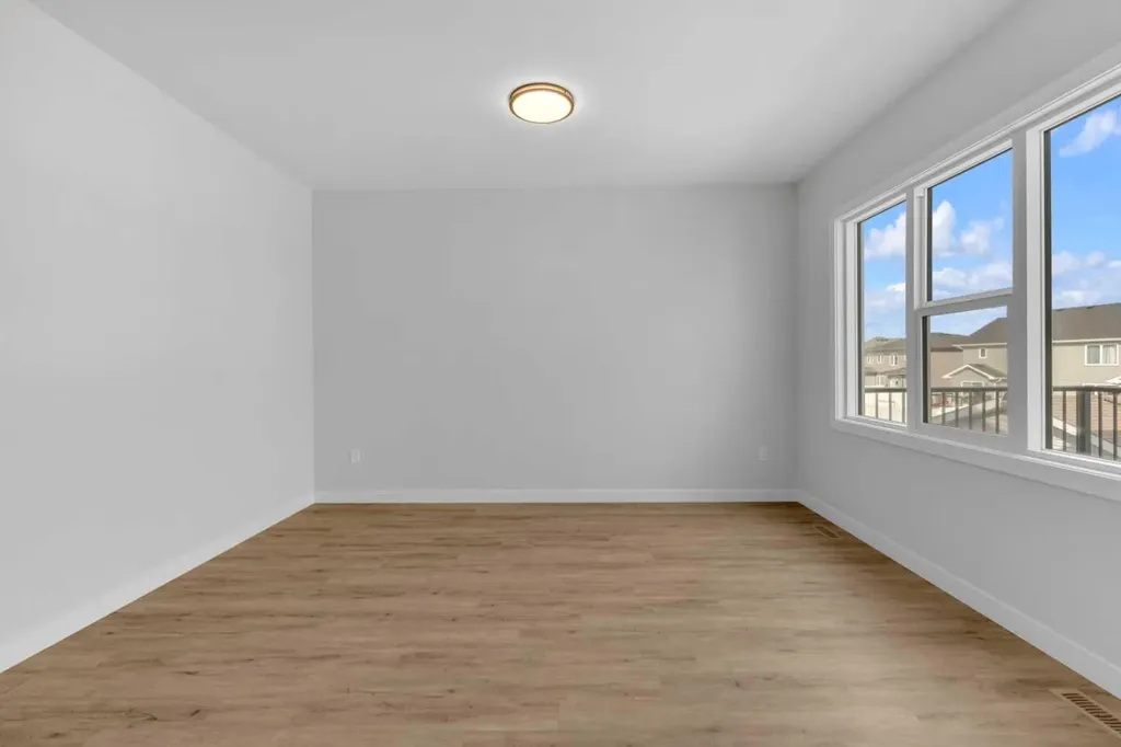 6 Memorial Parkway Rural Red Deer County AB T4E 3B7