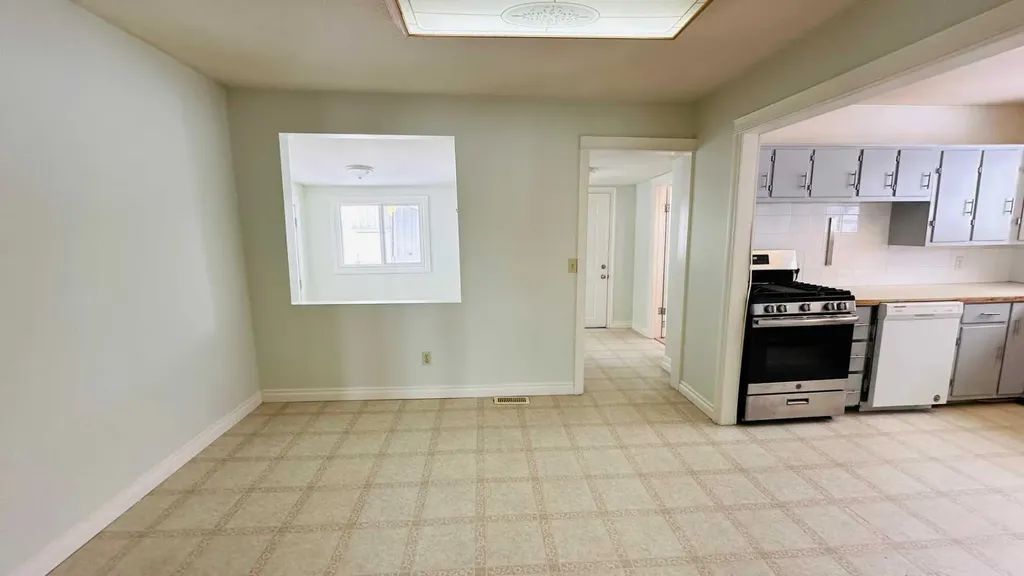 1133 300 Newcastle Place Drumheller AB T0J 0Y2