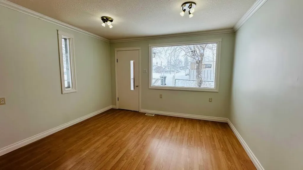 1133 300 Newcastle Place Drumheller AB T0J 0Y2