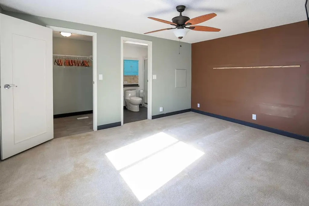 4915 Doncaster Avenue Red Deer AB T4R 2Z8