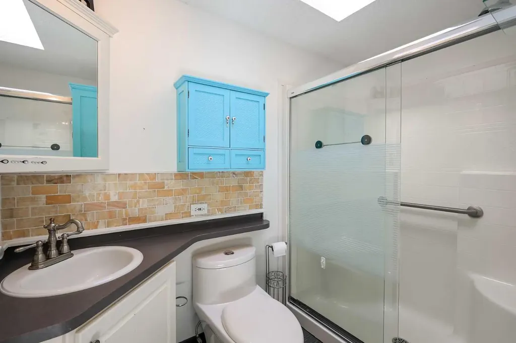 4915 Doncaster Avenue Red Deer AB T4R 2Z8