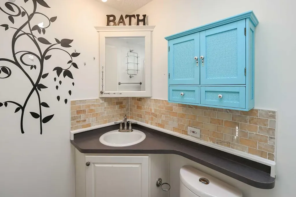 4915 Doncaster Avenue Red Deer AB T4R 2Z8