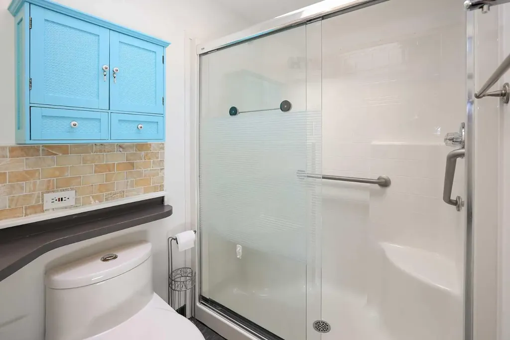 4915 Doncaster Avenue Red Deer AB T4R 2Z8