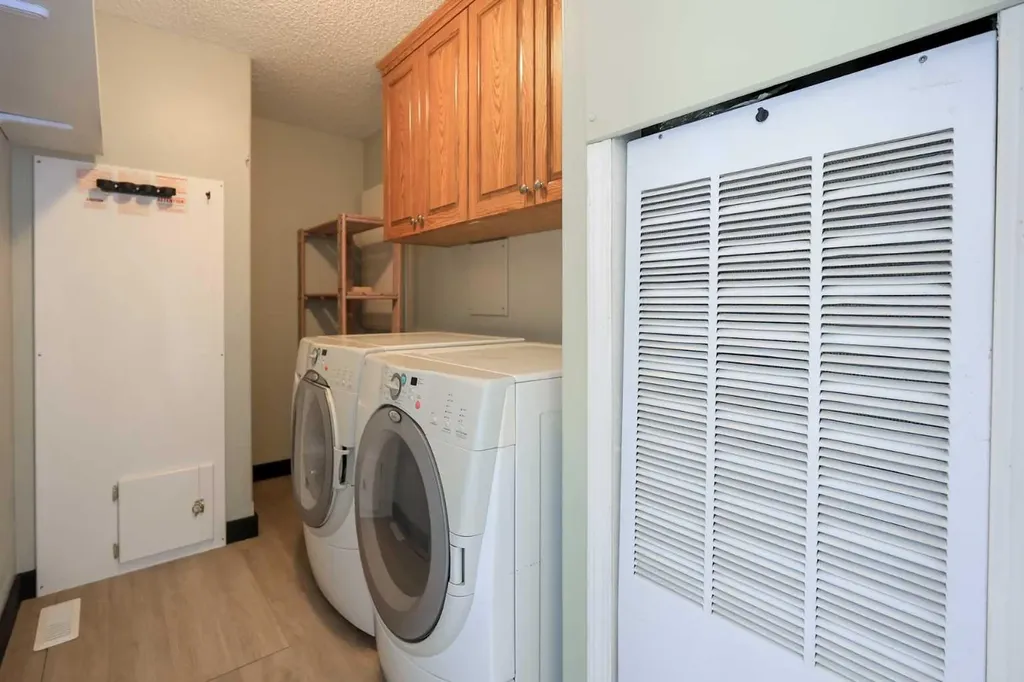 4915 Doncaster Avenue Red Deer AB T4R 2Z8