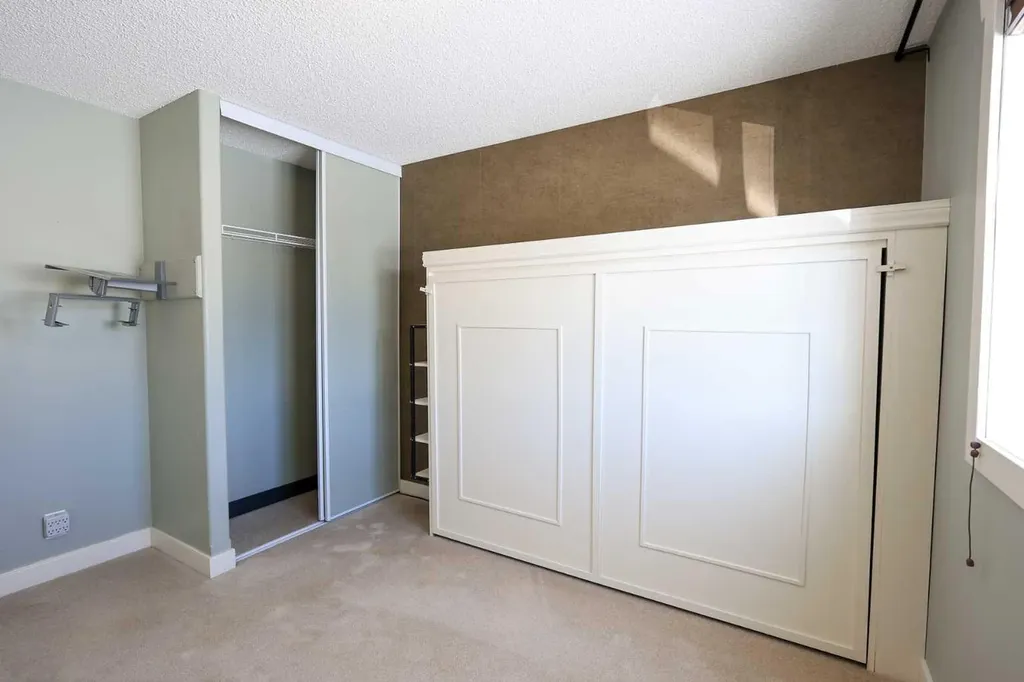 4915 Doncaster Avenue Red Deer AB T4R 2Z8