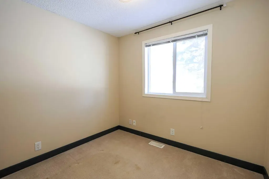 4915 Doncaster Avenue Red Deer AB T4R 2Z8