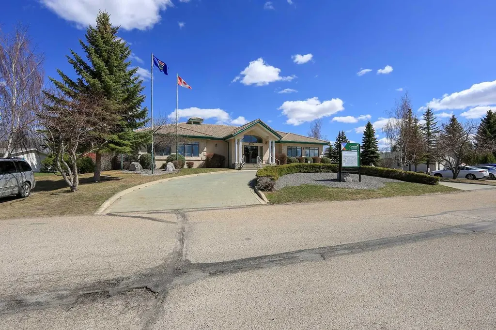 4915 Doncaster Avenue Red Deer AB T4R 2Z8