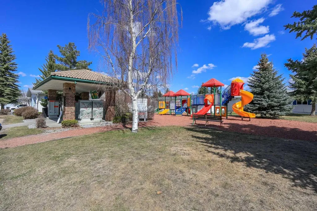 4915 Doncaster Avenue Red Deer AB T4R 2Z8