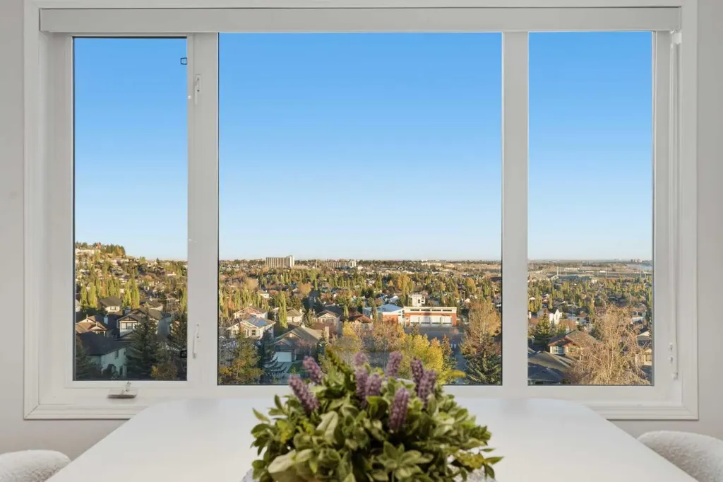 146 Springbluff Heights SW Calgary AB T3H 5B7
