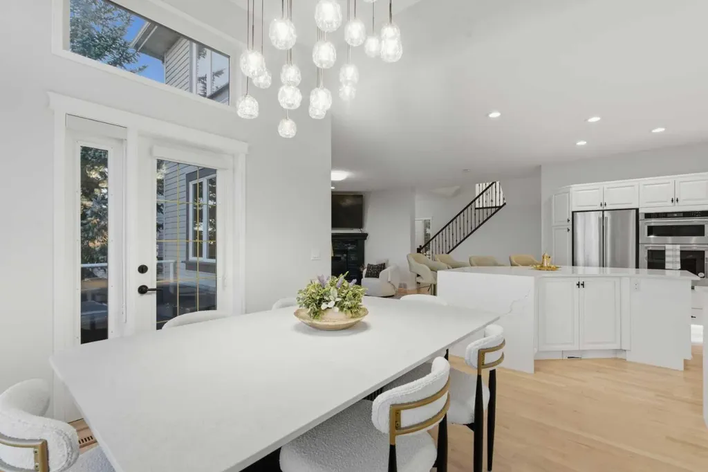 146 Springbluff Heights SW Calgary AB T3H 5B7