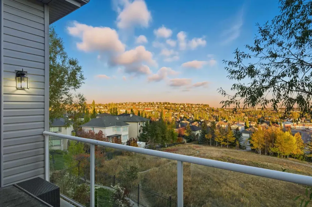 146 Springbluff Heights SW Calgary AB T3H 5B7