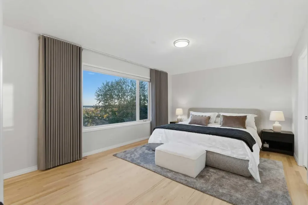 146 Springbluff Heights SW Calgary AB T3H 5B7