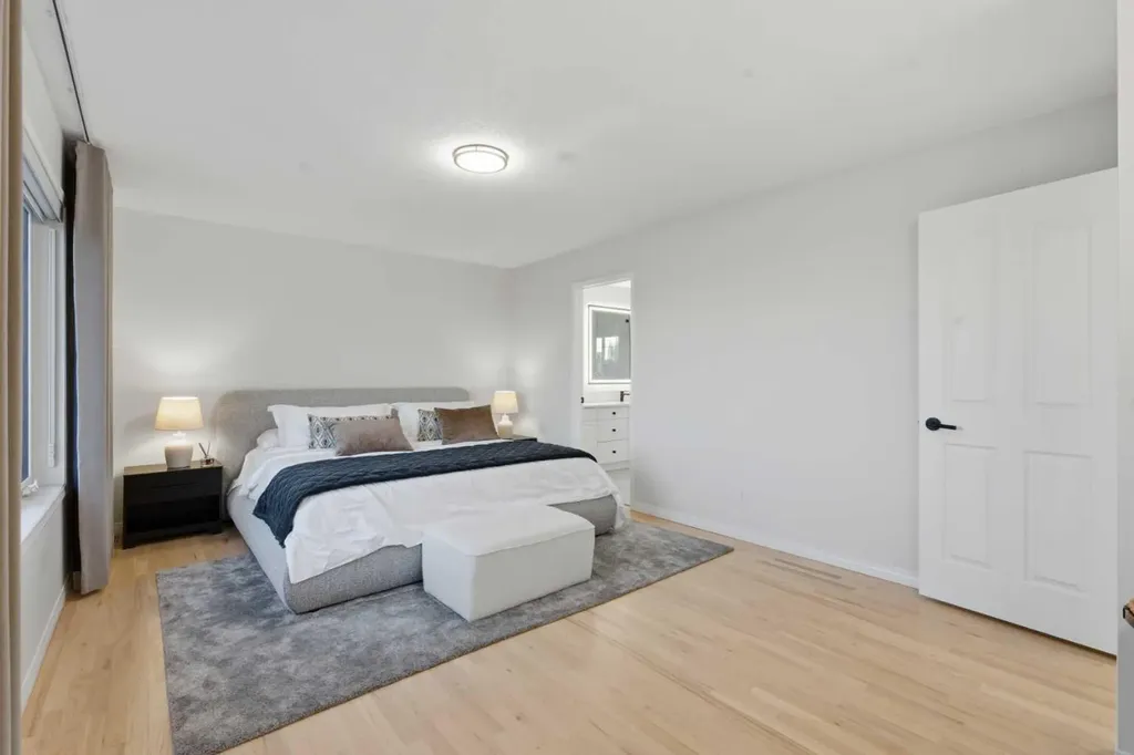 146 Springbluff Heights SW Calgary AB T3H 5B7