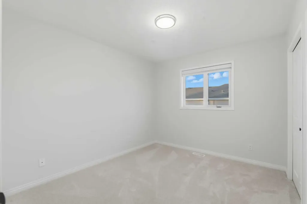 146 Springbluff Heights SW Calgary AB T3H 5B7