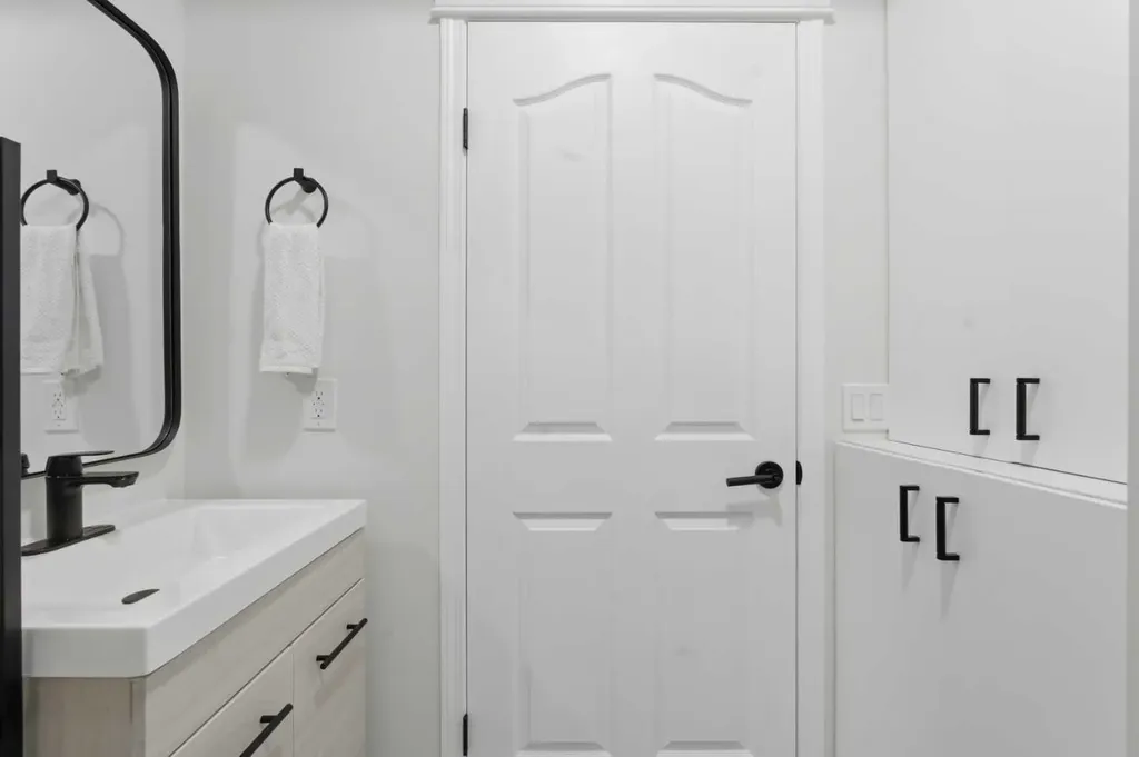 146 Springbluff Heights SW Calgary AB T3H 5B7