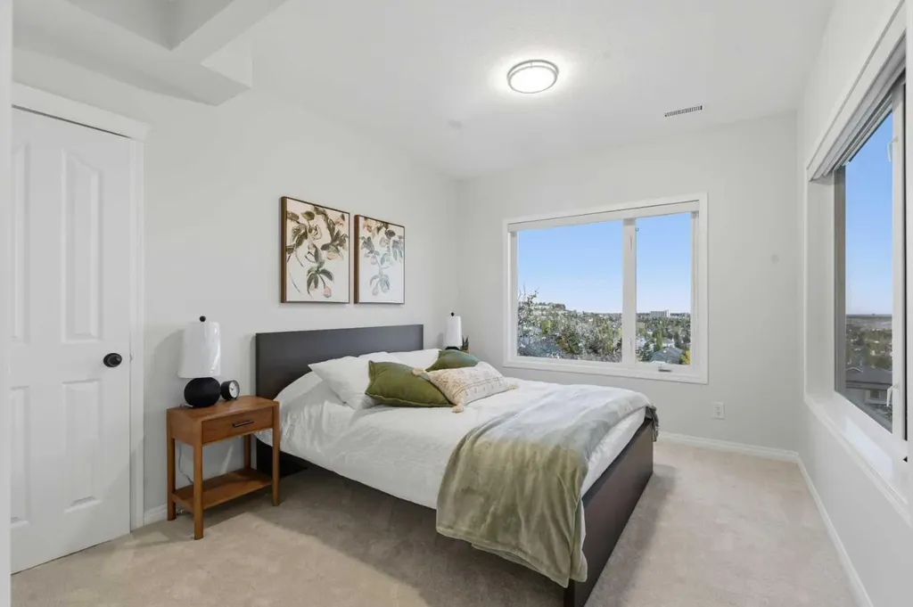 146 Springbluff Heights SW Calgary AB T3H 5B7