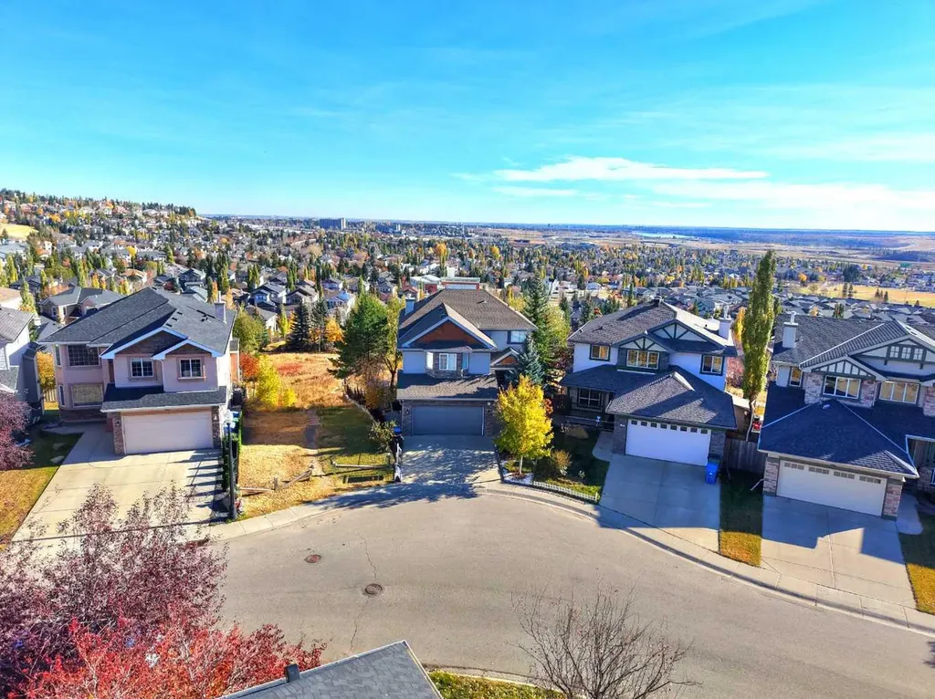 146 Springbluff Heights SW Calgary AB T3H 5B7