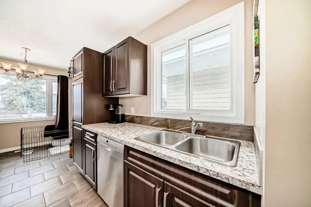 118 Dovertree Place SE Calgary AB T2B2K3