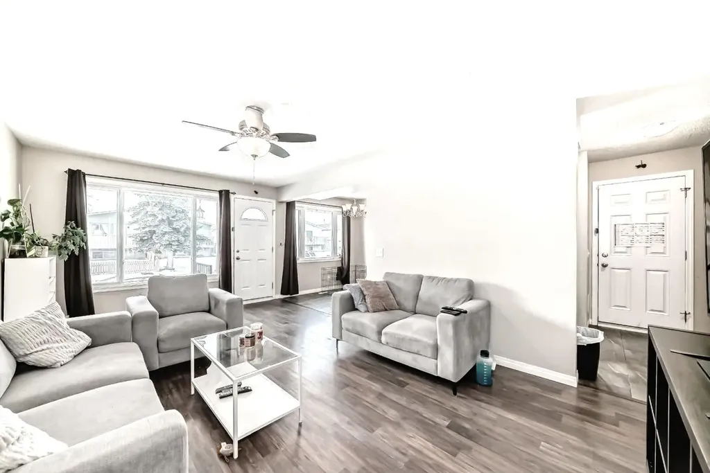 118 Dovertree Place SE Calgary AB T2B2K3