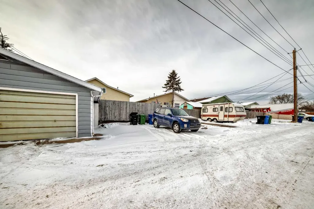 118 Dovertree Place SE Calgary AB T2B2K3