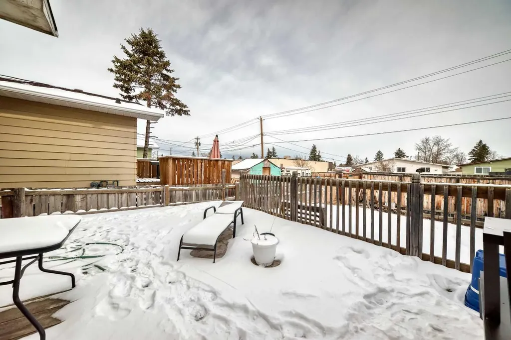 118 Dovertree Place SE Calgary AB T2B2K3