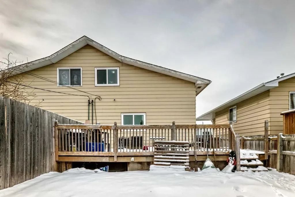118 Dovertree Place SE Calgary AB T2B2K3