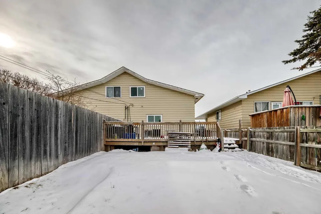 118 Dovertree Place SE Calgary AB T2B2K3