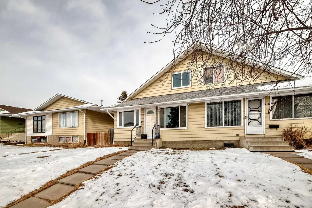118 Dovertree Place SE Calgary AB T2B2K3