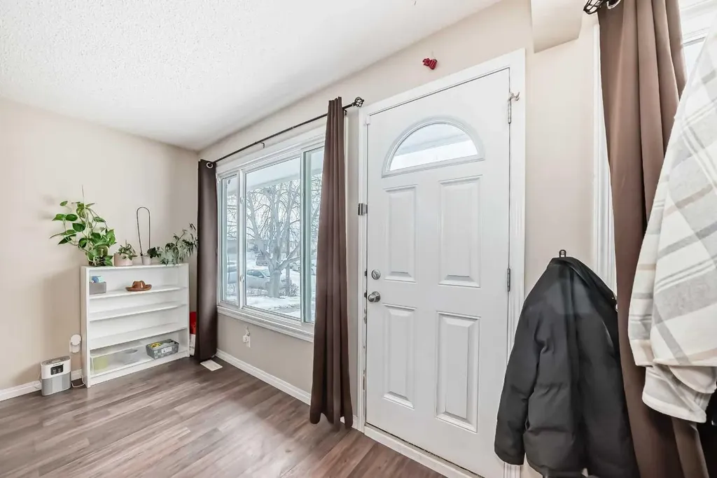 118 Dovertree Place SE Calgary AB T2B2K3
