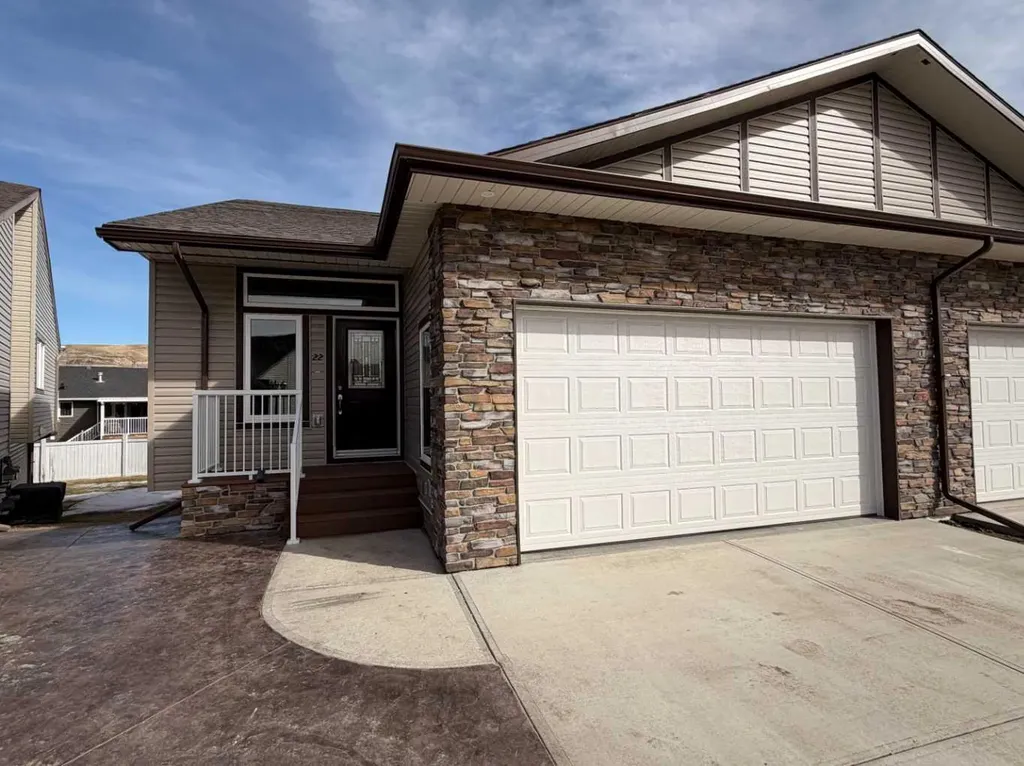 22 Garden Way Drumheller AB T0J 0Y5