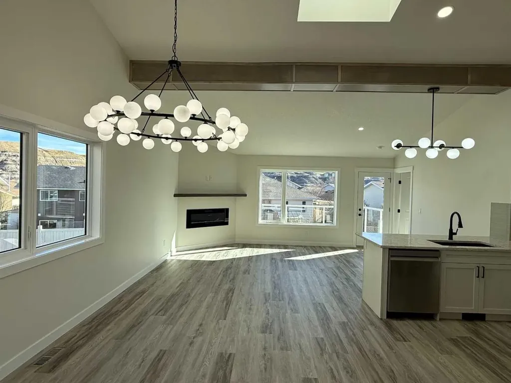 22 Garden Way Drumheller AB T0J 0Y5