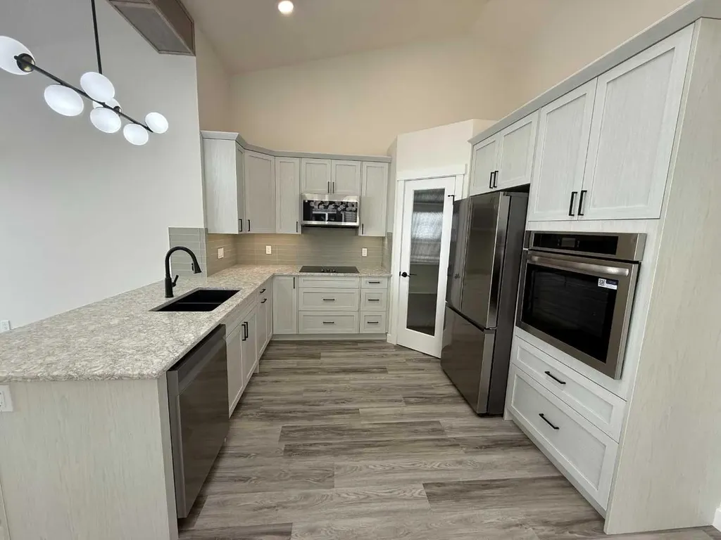 22 Garden Way Drumheller AB T0J 0Y5
