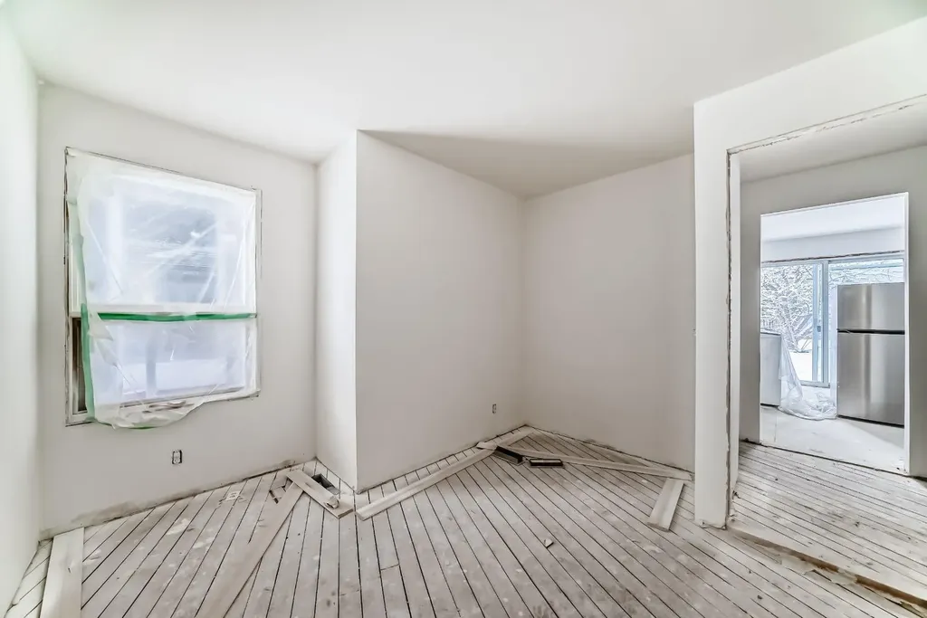 251 Cannell Place SW Calgary AB T2W 1T6