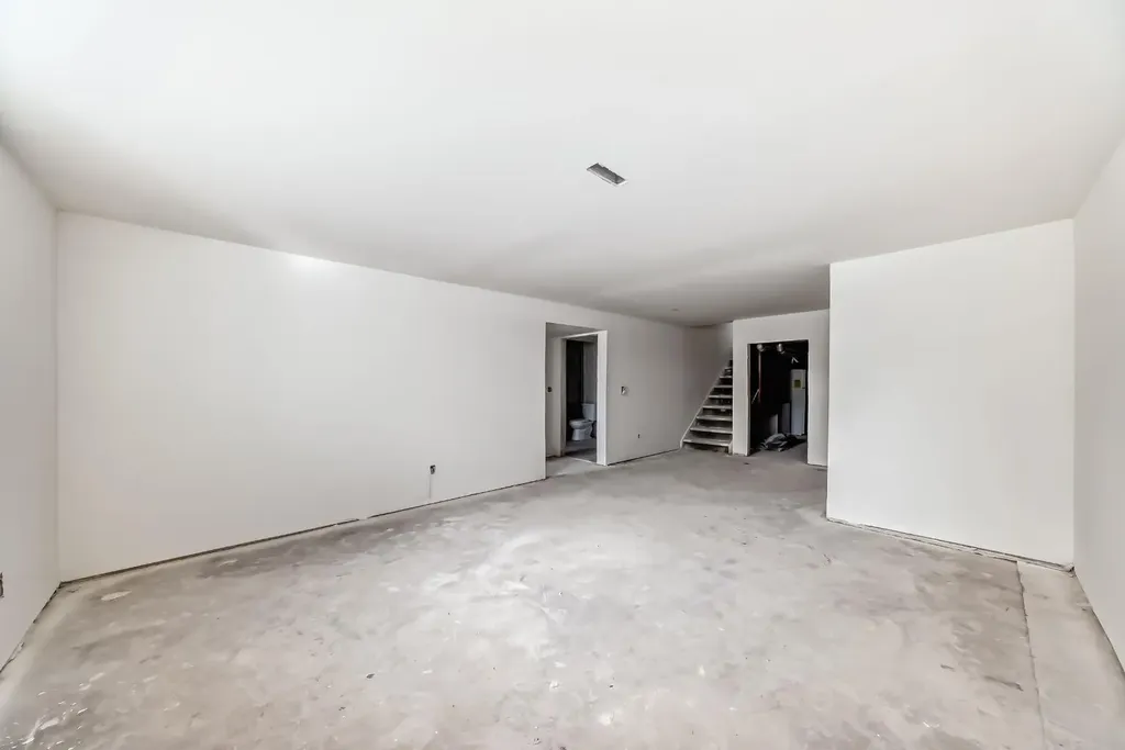 251 Cannell Place SW Calgary AB T2W 1T6
